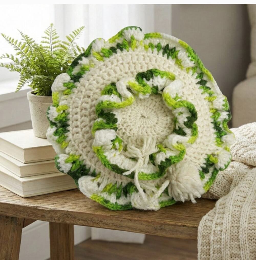 Vintage Handmade Round Flower Crochet Pillow Green White